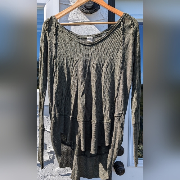 Free People We the Free Laguna Thermal Top in Army Heather Green. Size small - Picture 4 of 4
